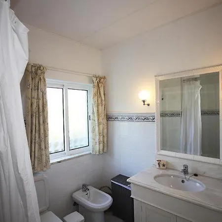 Sleeps 8 Pool Wifi T480154